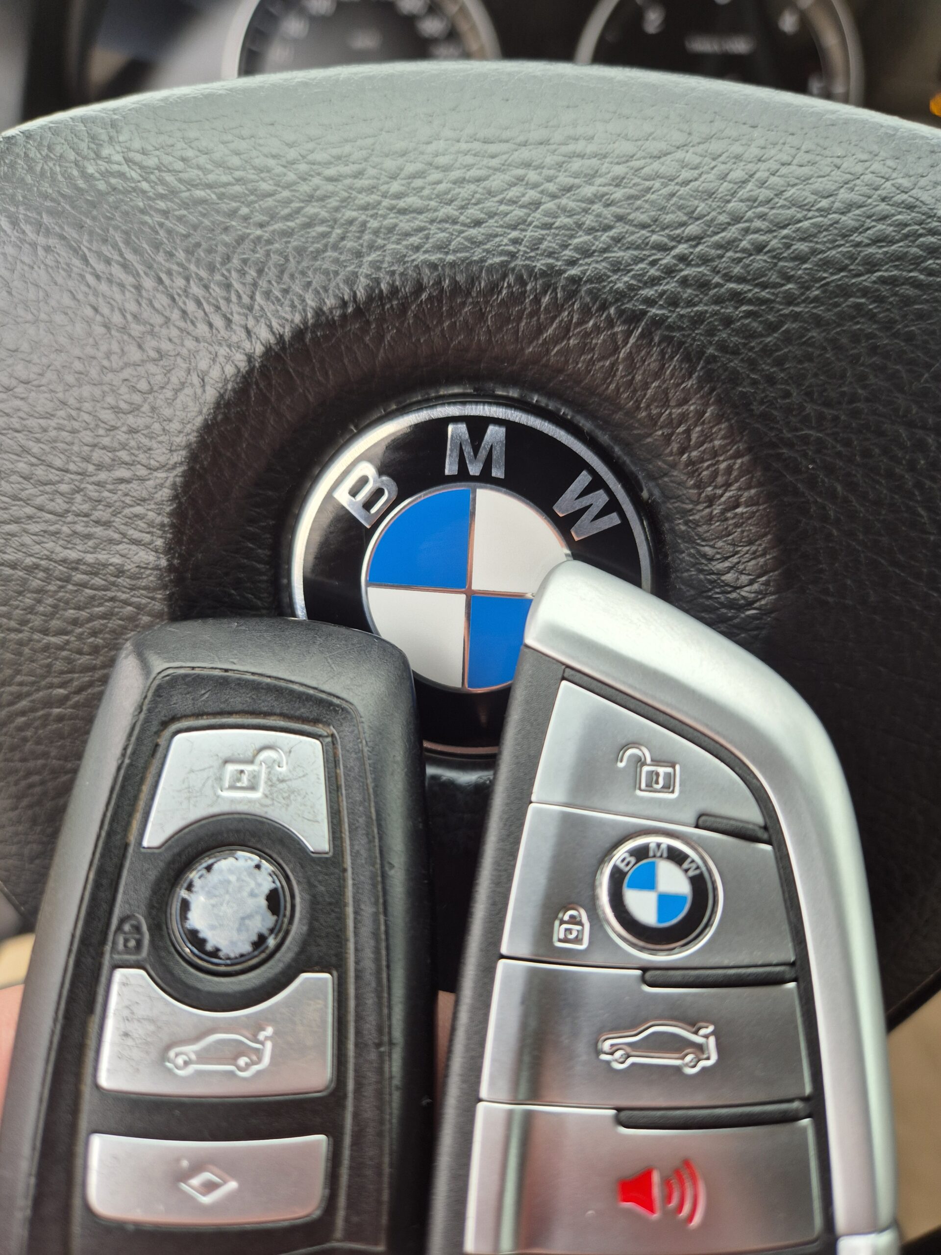Copiem chei BMW cu cip – fără erori, fără griji